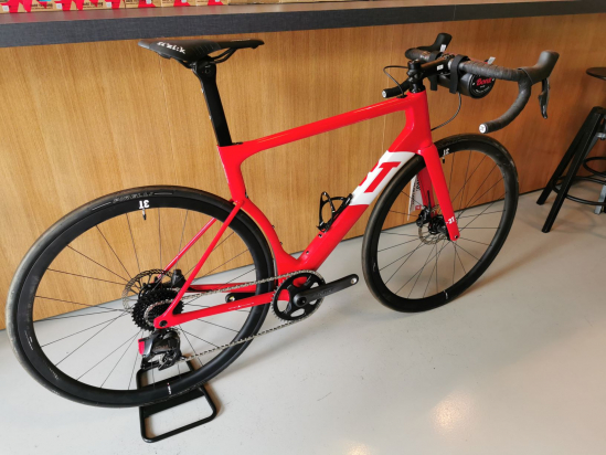 BICYCLE STRADA TEAM FORCE E TAP RED 3T - Size L