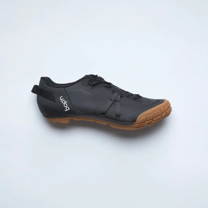 SHOES DISTANZA CARBON CINDER BLACK UDOG