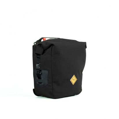 BISAGA BLACK 13L RESTRAP