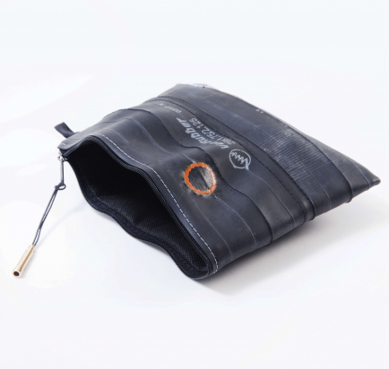 POUCH TUBE BLACK FELVARROM