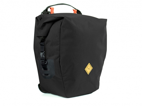 PANNIER BLACK 22L RESTRAP