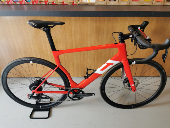 BICYCLE STRADA TEAM FORCE E TAP RED 3T - Size L