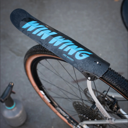 MUDGARD WIN WING GRAVEL LOGO ASS SAVER